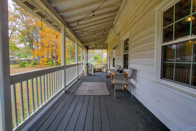 4711 Pineywood Drive SW, Decatur, AL 35603