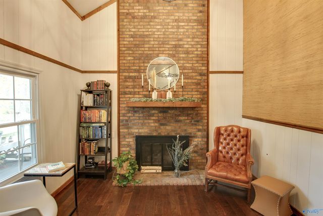 4711 Pineywood Drive SW, Decatur, AL 35603