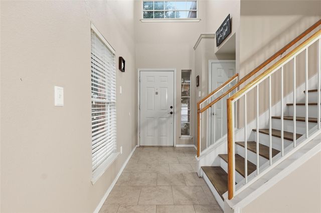 2067 Buckley LN, Round Rock, TX 78664