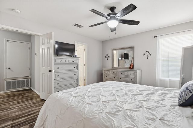 2067 Buckley LN, Round Rock, TX 78664