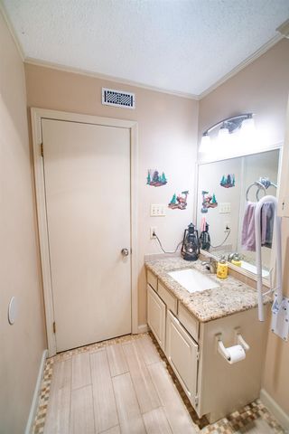 8809 Pea Ridge Circle, Little Rock, AR 72103