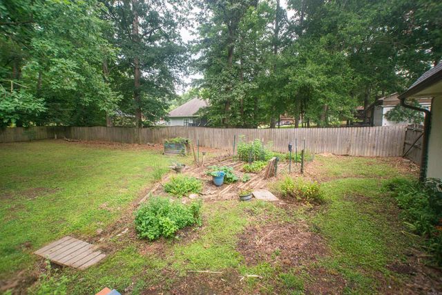 8809 Pea Ridge Circle, Little Rock, AR 72103