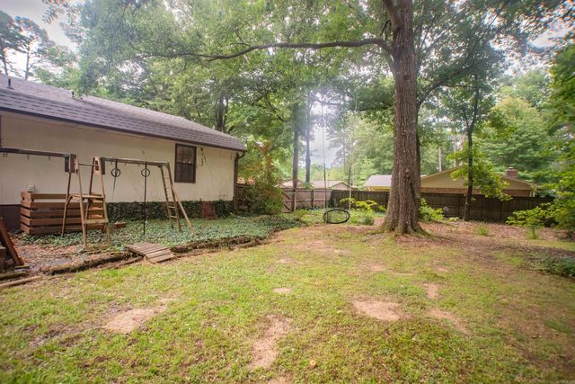 8809 Pea Ridge Circle, Little Rock, AR 72103