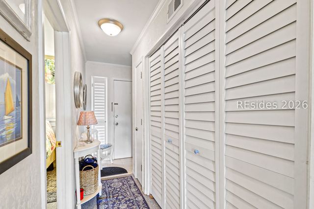 40 Folly Field Rd Apt B253, Hilton Head Island, SC 29928