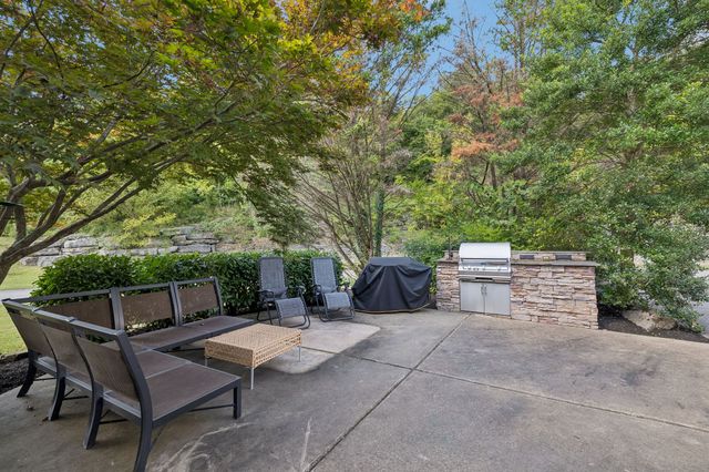 601 Patriot Ln, Franklin, TN 37067