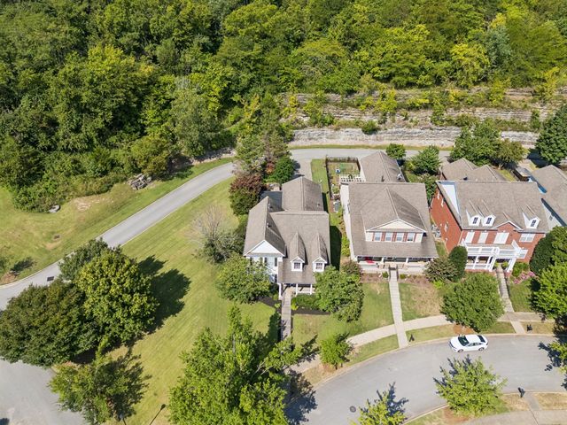 601 Patriot Ln, Franklin, TN 37067