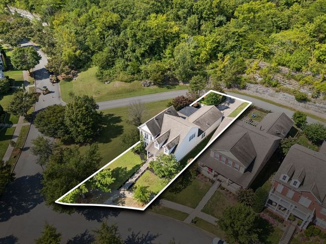 601 Patriot Ln, Franklin, TN 37067