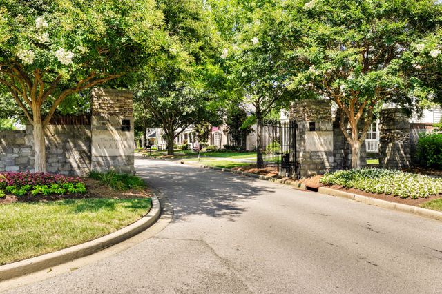 601 Patriot Ln, Franklin, TN 37067