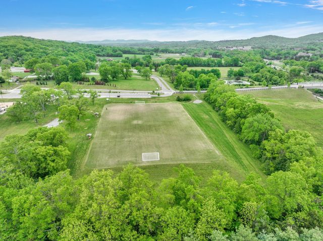 601 Patriot Ln, Franklin, TN 37067