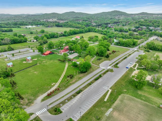 601 Patriot Ln, Franklin, TN 37067