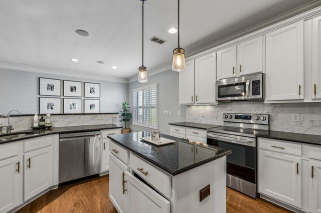 601 Patriot Ln, Franklin, TN 37067