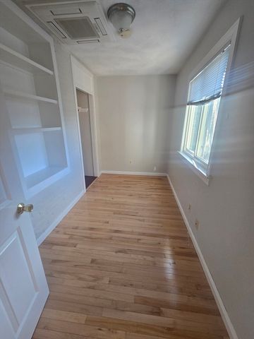4 Gardner St 10, Boston, MA 02134