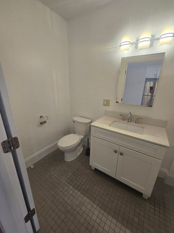 4 Gardner St 10, Boston, MA 02134