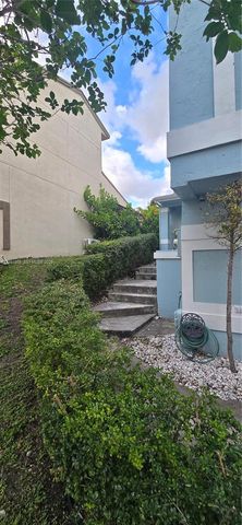 10001 SW 218th St, Cutler Bay, FL 33190