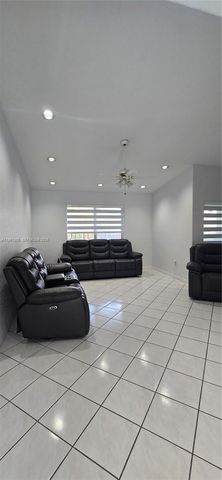 10001 SW 218th St, Cutler Bay, FL 33190