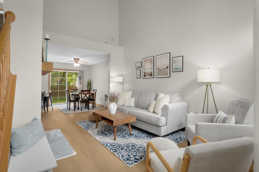 547 Mission Hills Way W, Chanhassen, MN 55317 — photo 4