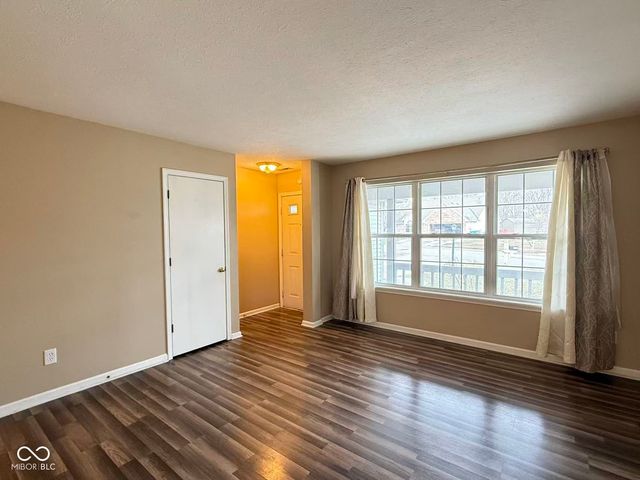 7006 Long Run Drive, Indianapolis, IN 46268