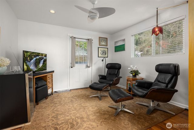 26468 Kingsview Loop NE, Kingston, WA 98346