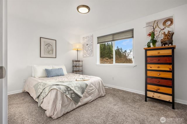 26468 Kingsview Loop NE, Kingston, WA 98346