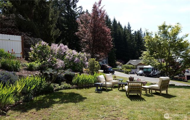 26468 Kingsview Loop NE, Kingston, WA 98346