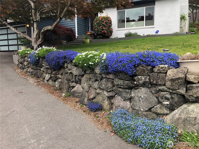 26468 Kingsview Loop NE, Kingston, WA 98346