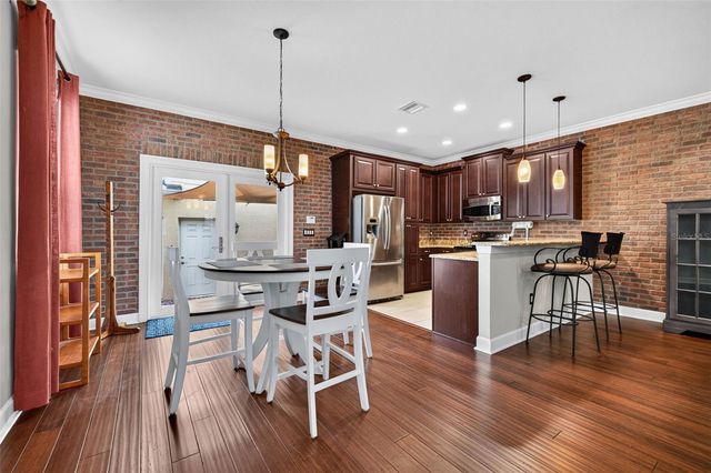 217 49TH AVENUE N, St Petersburg, FL 33703