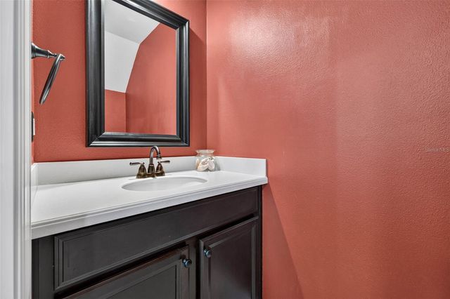 217 49TH AVENUE N, St Petersburg, FL 33703