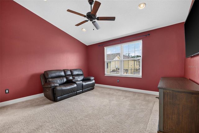 217 49TH AVENUE N, St Petersburg, FL 33703