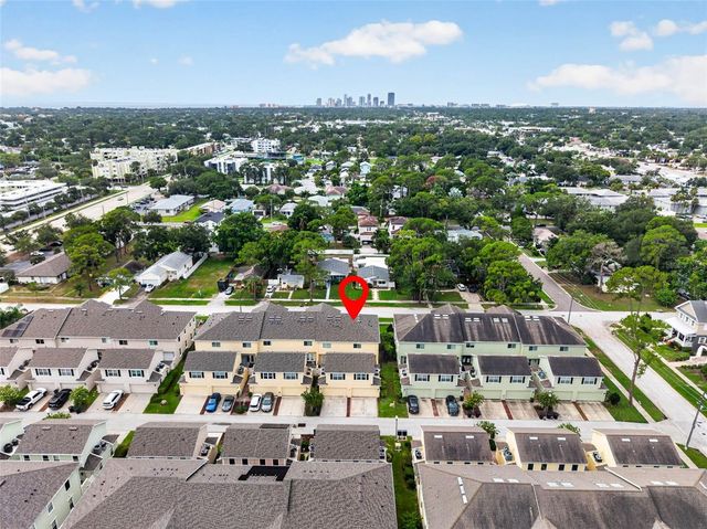 217 49TH AVENUE N, St Petersburg, FL 33703
