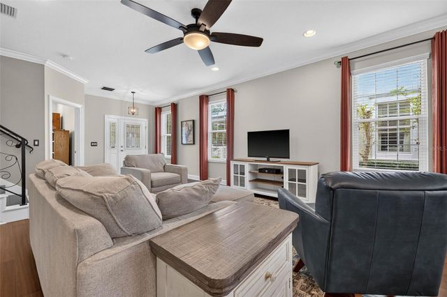 217 49TH AVENUE N, St Petersburg, FL 33703