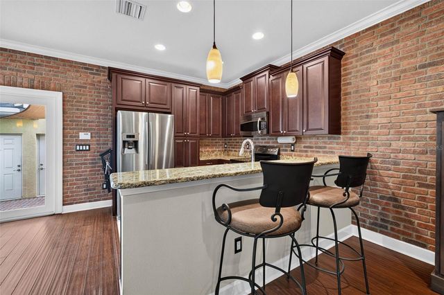 217 49TH AVENUE N, St Petersburg, FL 33703