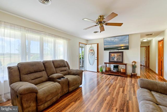 13899 SEASHORE HWY, Georgetown, DE 19947