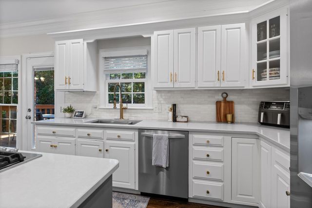 9702 Deer Ridge Drive, Ooltewah, TN 37363