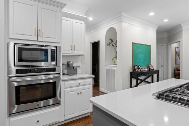 9702 Deer Ridge Drive, Ooltewah, TN 37363