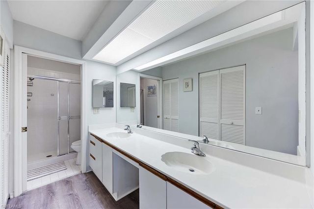 822 Gulf Pavillion DR 202, Naples, FL 34108