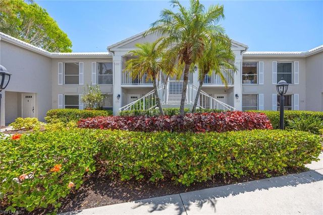 822 Gulf Pavillion DR 202, Naples, FL 34108