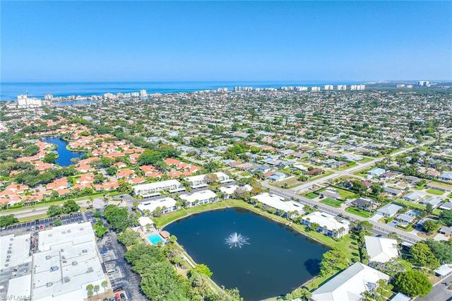 822 Gulf Pavillion DR 202, Naples, FL 34108