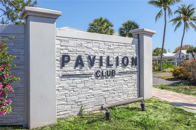 822 Gulf Pavillion DR 202, Naples, FL 34108