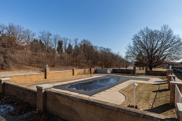 1104 Kimberly Road 603, Bettendorf, IA 52722