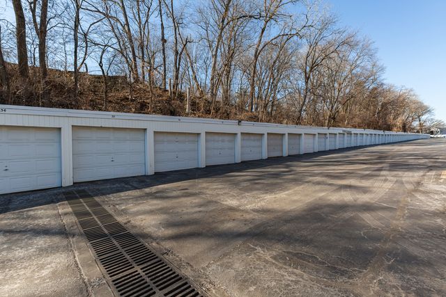 1104 Kimberly Road 603, Bettendorf, IA 52722