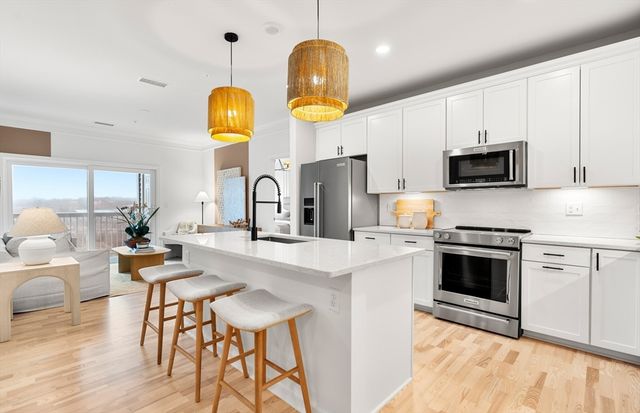 5 Peters Farm Way 7112, Westborough, MA 01581