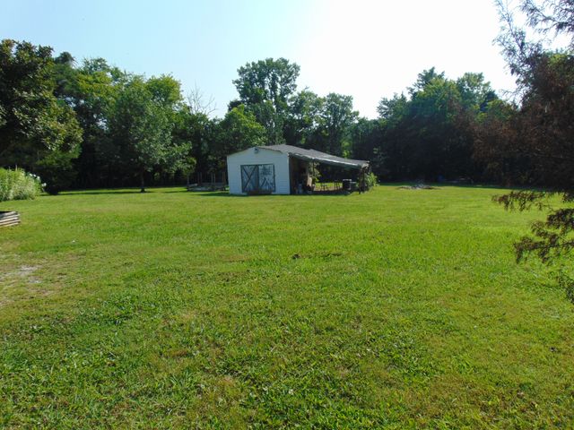 1361 Yell Rd, Lewisburg, TN 37091