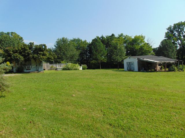 1361 Yell Rd, Lewisburg, TN 37091