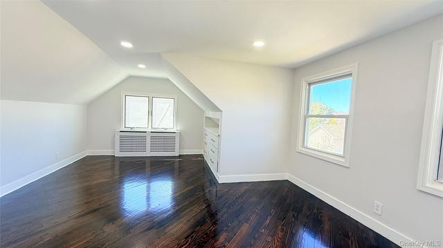 122 6th Street, Hicksville, NY 11801