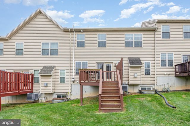 2005 GOLDEN COURT, Mechanicsburg, PA 17055