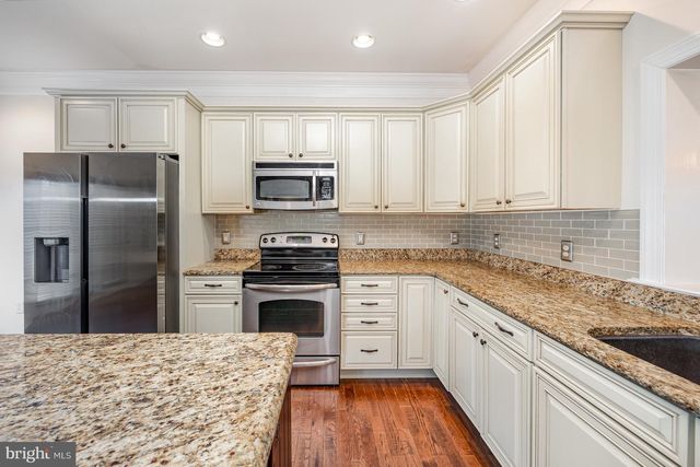 2005 GOLDEN COURT, Mechanicsburg, PA 17055