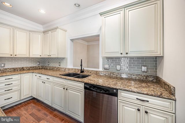 2005 GOLDEN COURT, Mechanicsburg, PA 17055