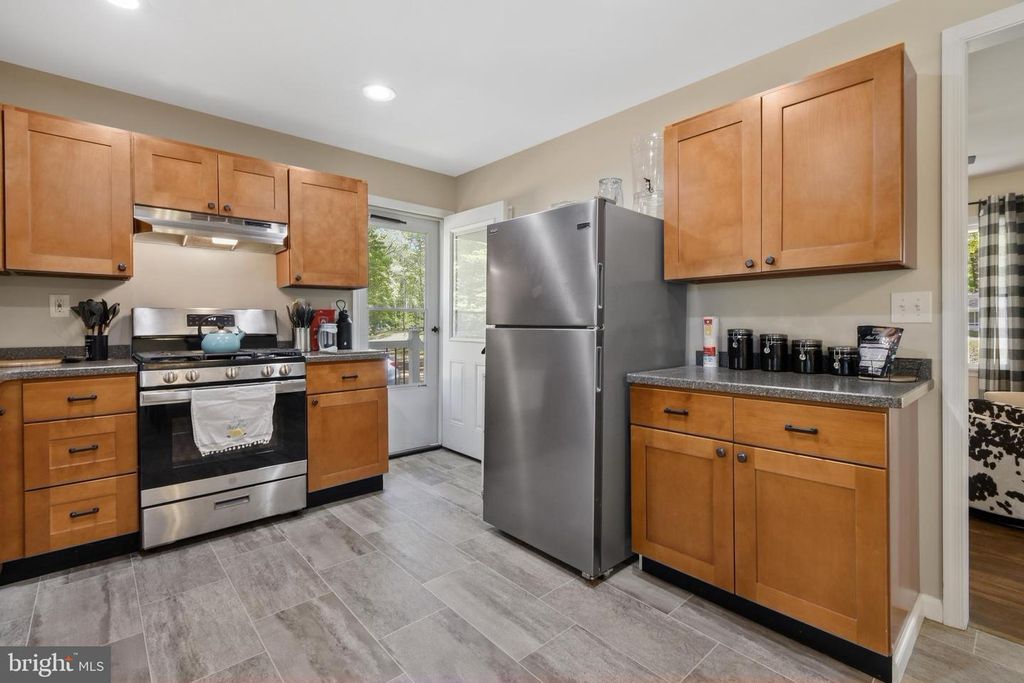 Image 20 of property listing at 801 OUTTEN RD, Salisbury, MD 21804