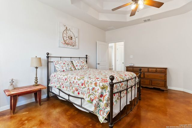 342 wood view, Bandera, TX 78003