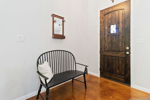 342 wood view, Bandera, TX 78003